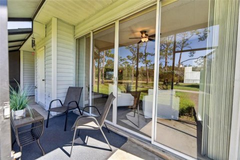 Villa ou maison à vendre à Tampa, Floride: 2 chambres, 115.57 m2 № 2428928 - photo 30
