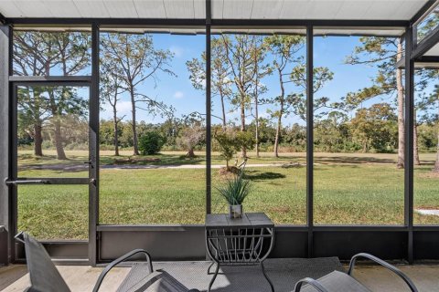 Villa ou maison à vendre à Tampa, Floride: 2 chambres, 115.57 m2 № 2428928 - photo 28