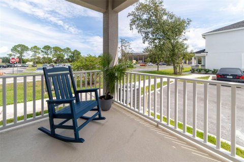 Townhouse in Winter Springs, Florida 3 bedrooms, 158.31 sq.m. № 2396372 - photo 21