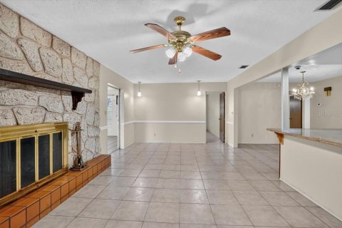 House in Saint Petersburg, Florida 4 bedrooms, 210.8 sq.m. № 2149292 - photo 28