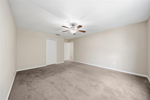 Villa ou maison à louer à Riverview, Floride: 7 chambres, 376.63 m2 № 2302532 - photo 28