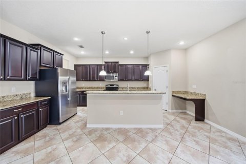 Villa ou maison à louer à Riverview, Floride: 7 chambres, 376.63 m2 № 2302532 - photo 15