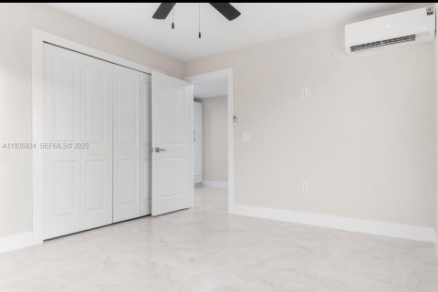 Casa en venta en Lehigh Acres, Florida, 4 dormitorios, 188.87 m2 № 2053343 - foto 19