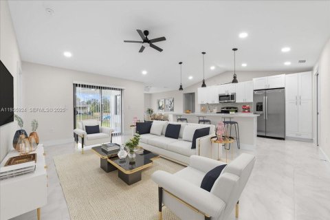 Casa en venta en Lehigh Acres, Florida, 4 dormitorios, 188.87 m2 № 2053343 - foto 3