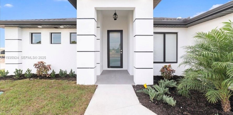 Casa en Lehigh Acres, Florida 4 dormitorios, 188.87 m2 № 2053343