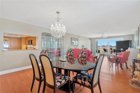 Condo in Palmetto, Florida, 2 bedrooms  № 1900048 - photo 26