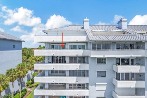 Condo in Palmetto, Florida, 2 bedrooms  № 1900048 - photo 14