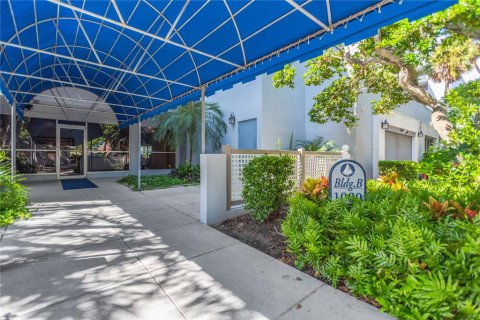 Condo in Palmetto, Florida, 2 bedrooms  № 1900048 - photo 21