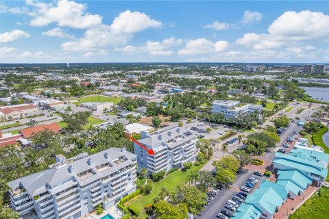 Condo in Palmetto, Florida, 2 bedrooms  № 1900048 - photo 10