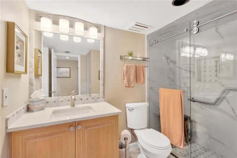 Condo in Palmetto, Florida, 2 bedrooms  № 1900048 - photo 24