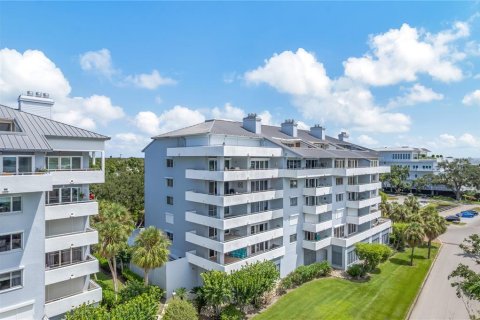 Condo in Palmetto, Florida, 2 bedrooms  № 1900048 - photo 17