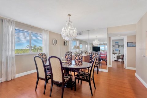 Condo in Palmetto, Florida, 2 bedrooms  № 1900048 - photo 27