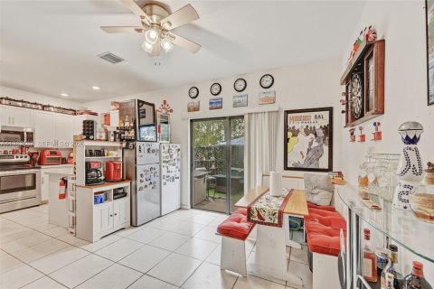 Купить таунхаус в Майами, Флорида 3 спальни, 158.31м2, № 2048733 - фото 8