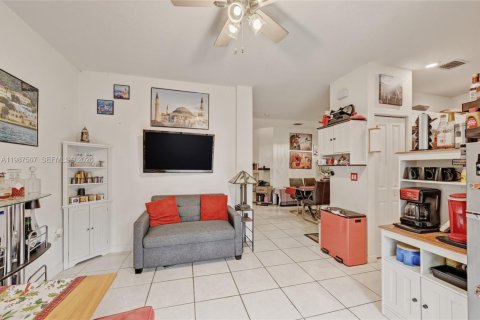 Купить таунхаус в Майами, Флорида 3 спальни, 158.31м2, № 2048733 - фото 9