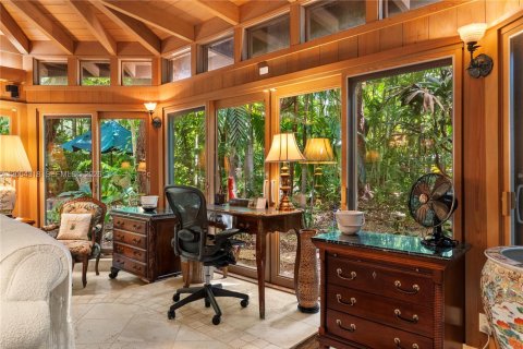 Купить виллу или дом в Майами, Флорида 1 спальня, 144м2, № 2068820 - фото 9