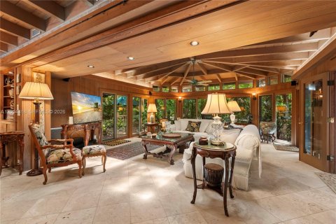 Купить виллу или дом в Майами, Флорида 1 спальня, 144м2, № 2068820 - фото 7