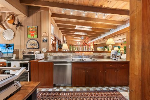 Купить виллу или дом в Майами, Флорида 1 спальня, 144м2, № 2068820 - фото 19