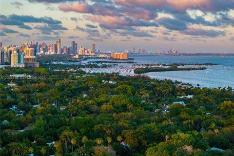 Купить виллу или дом в Майами, Флорида 1 спальня, 144м2, № 2068820 - фото 2