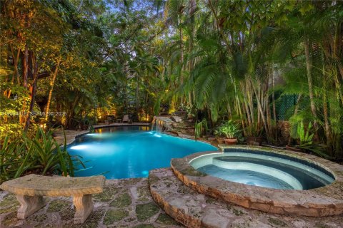 Купить виллу или дом в Майами, Флорида 1 спальня, 144м2, № 2068820 - фото 28