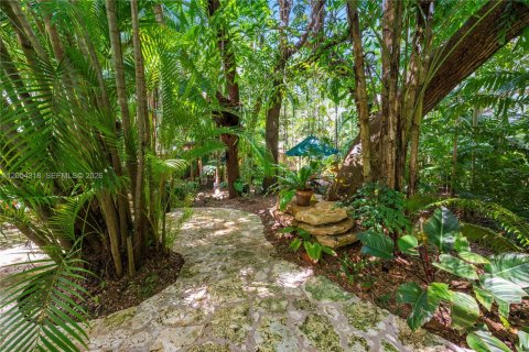 Купить виллу или дом в Майами, Флорида 1 спальня, 144м2, № 2068820 - фото 23