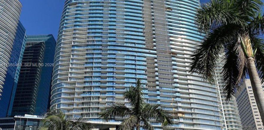 Кондоминиум с 1 спальней в Майами, Флорида № 2051369