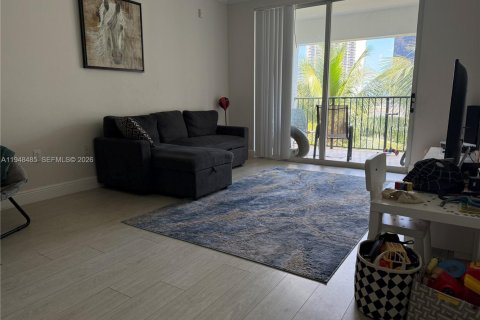 Condo in Sunny Isles Beach, Florida, 2 bedrooms № 2004250 - photo 8