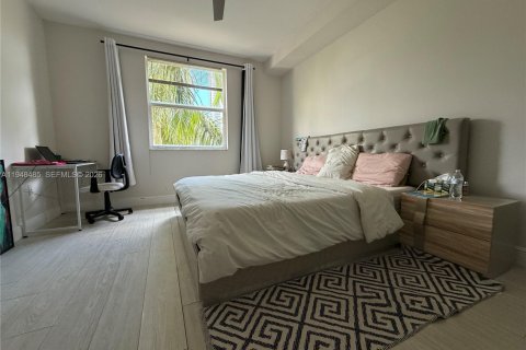 Condo in Sunny Isles Beach, Florida, 2 bedrooms № 2004250 - photo 7