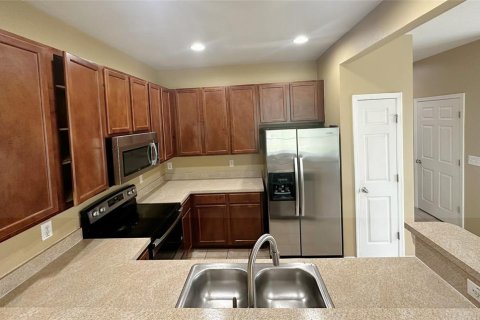 Adosado en venta en Pinellas Park, Florida, 3 dormitorios, 139.35 m2 № 1870596 - foto 6