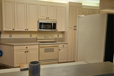 Condominio en venta en Tamarac, Florida, 2 dormitorios, 184.5 m2 № 2004000 - foto 27