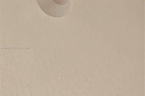 Condominio en venta en Tamarac, Florida, 2 dormitorios, 184.5 m2 № 2004000 - foto 18