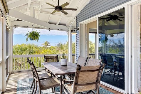 House in Placida, Florida 3 bedrooms, 142.7 sq.m. № 2212628 - photo 11