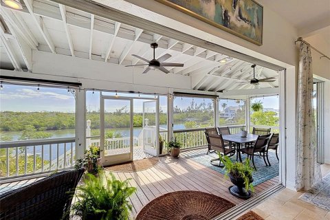 House in Placida, Florida 3 bedrooms, 142.7 sq.m. № 2212628 - photo 7