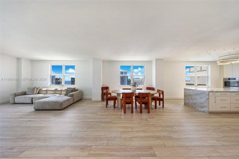 Condo in Hallandale Beach, Florida, 3 bedrooms  № 2055972 - photo 8