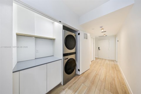 Condo in Hallandale Beach, Florida, 3 bedrooms  № 2055972 - photo 20