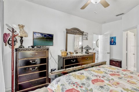 Casa en venta en Kissimmee, Florida, 4 dormitorios, 145.58 m2 № 1781181 - foto 17