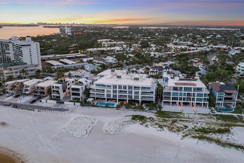 Condo in Sarasota, Florida, 3 bedrooms  № 2208135 - photo 30