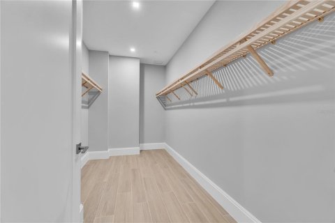 Condo in Sarasota, Florida, 3 bedrooms  № 2208135 - photo 20