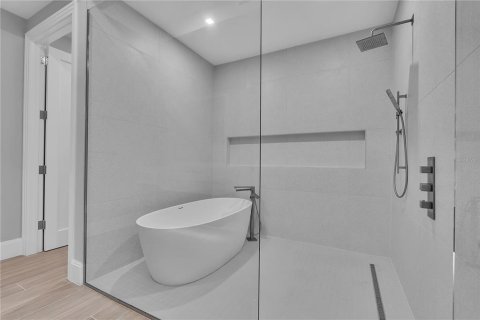 Condo in Sarasota, Florida, 3 bedrooms  № 2208135 - photo 24