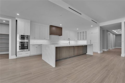 Condo in Sarasota, Florida, 3 bedrooms  № 2208135 - photo 5