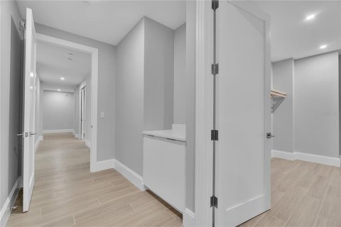 Condo in Sarasota, Florida, 3 bedrooms  № 2208135 - photo 16