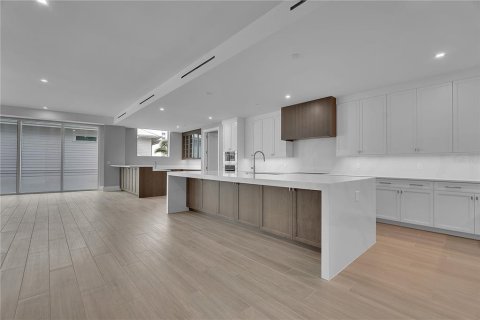 Condo in Sarasota, Florida, 3 bedrooms  № 2208135 - photo 7