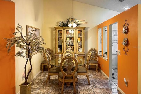 Casa en venta en Lake Mary, Florida, 3 dormitorios, 130.81 m2 № 1561364 - foto 4