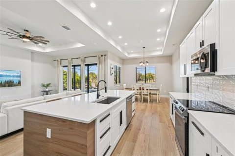 Купить виллу или дом в Ротонда, Флорида 11 комнат, 177.91м2, № 2144634 - фото 18