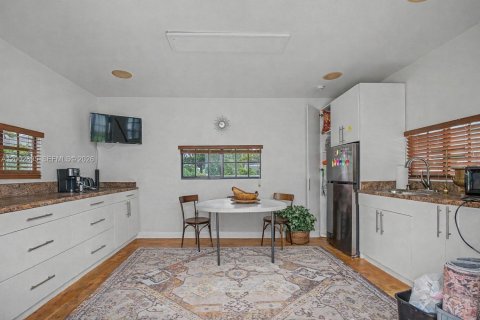 House in Miami, Florida 3 bedrooms, 157.47 sq.m. № 2066442 - photo 23