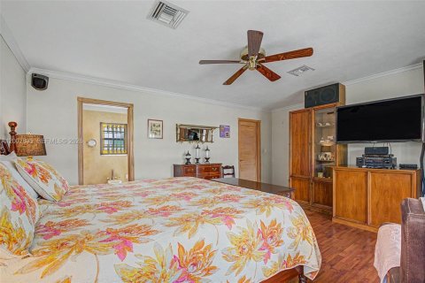 House in Miami, Florida 3 bedrooms, 157.47 sq.m. № 2066442 - photo 13
