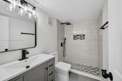 Купить кондоминиум в Тамарак, Флорида 2 спальни, 92.44м2, № 1956271 - фото 24