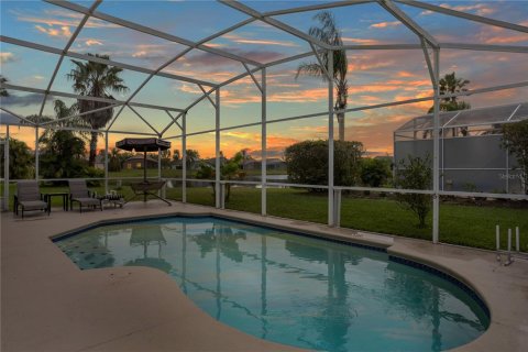 Casa en venta en Kissimmee, Florida, 4 dormitorios, 150.69 m2 № 1919617 - foto 2