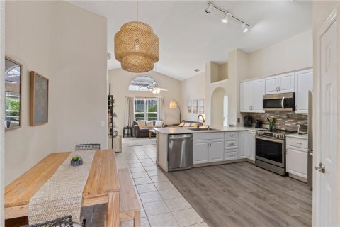Casa en venta en Kissimmee, Florida, 4 dormitorios, 150.69 m2 № 1919617 - foto 4