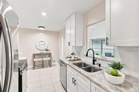 Casa en venta en Seminole, Florida, 3 dormitorios, 108.88 m2 № 2323056 - foto 16