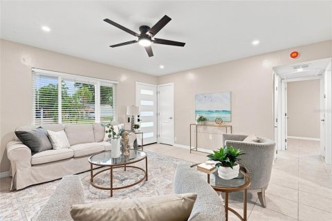 Casa en venta en Seminole, Florida, 3 dormitorios, 108.88 m2 № 2323056 - foto 11